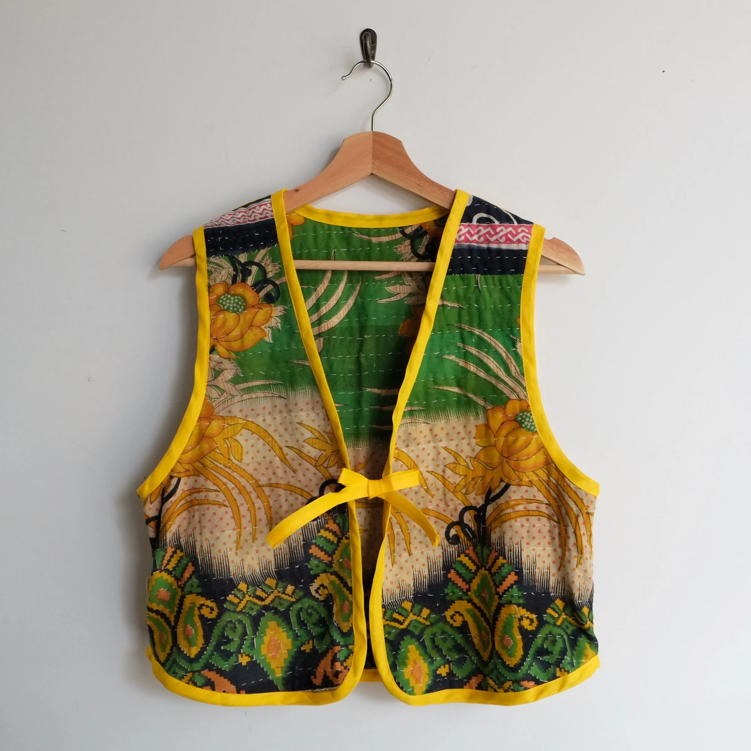 Amelia Vest Green and Yellow Floral L060