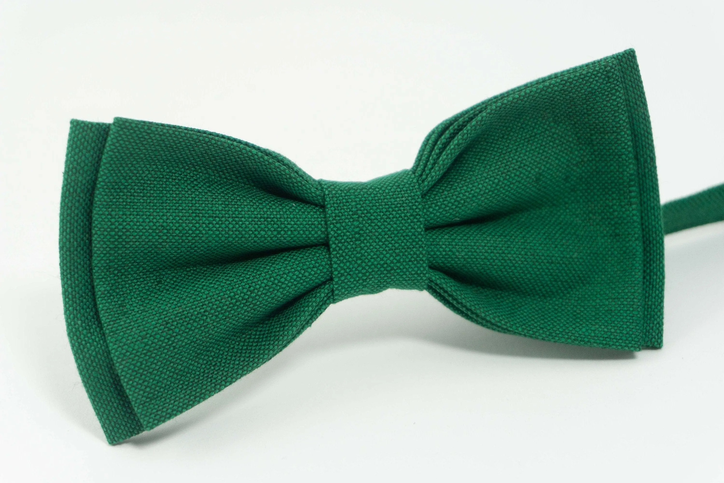 Elegant Emerald Green Bow Tie for Men