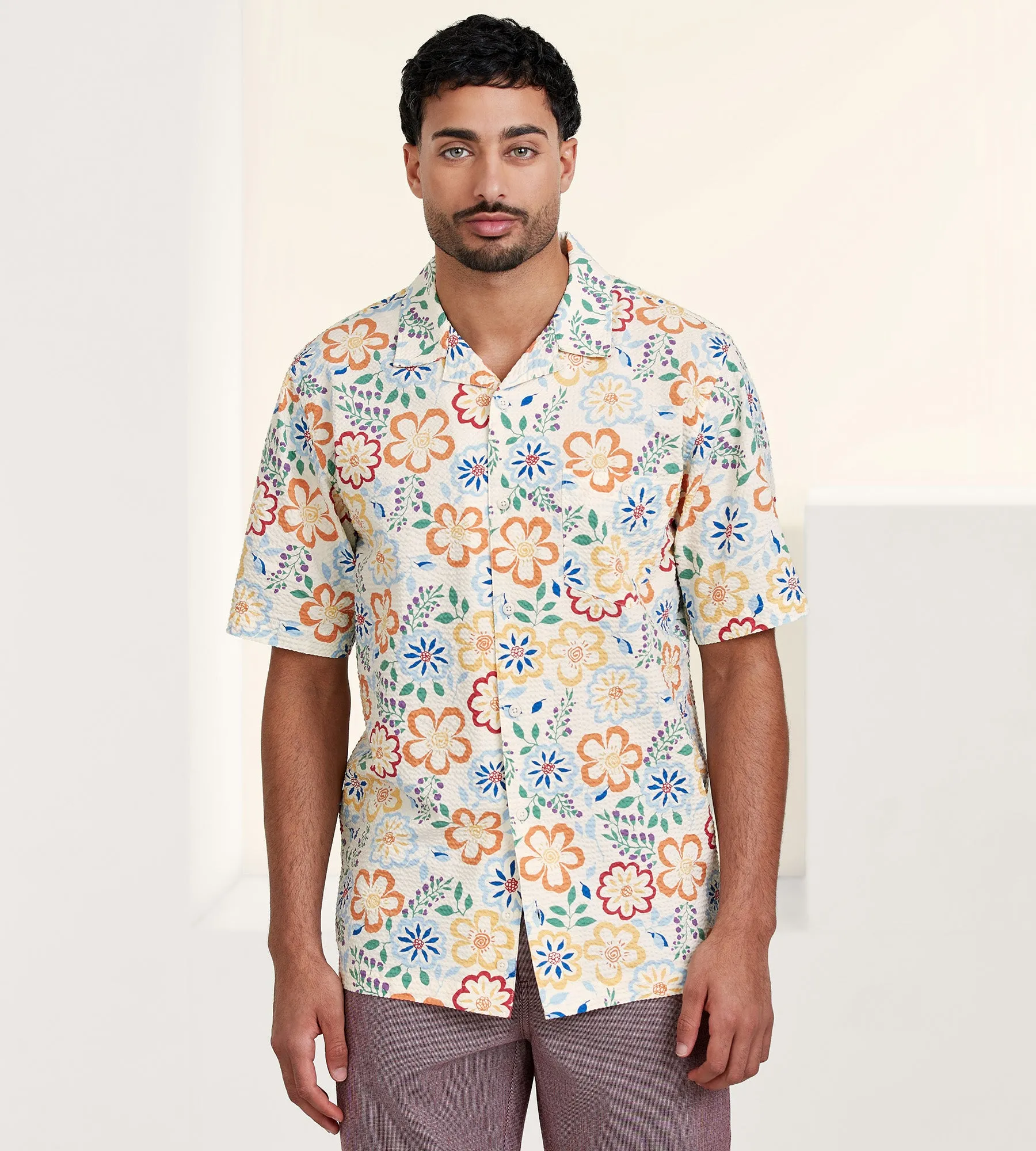 Modern Fit Printed Short Sleeve Resort Sport Shirt